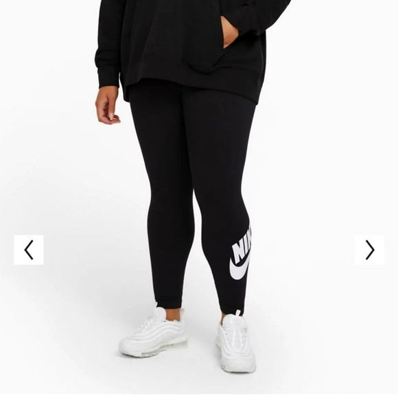 NWT* WOMENS NIKE LEGGINGS 3X ONLY - Picture 1 of 9